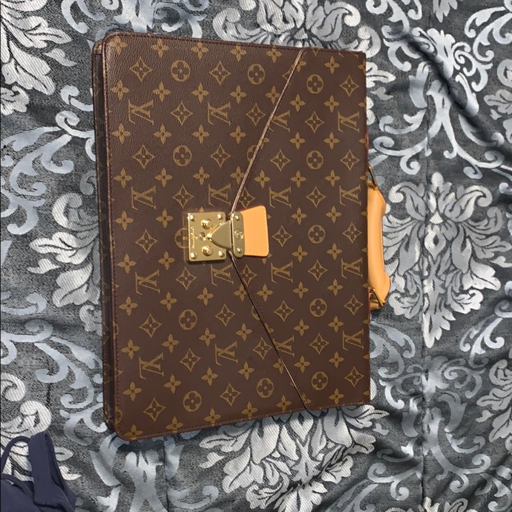 Brief case